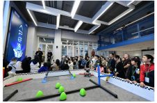 科技化空间让未来教育触手可及，北京乐成学校正式启动APEX科技中心