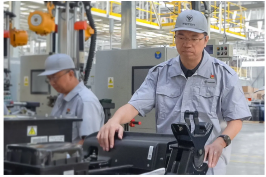 卅载行路 大道至简 ——记一名汽车“科学家”的炼成